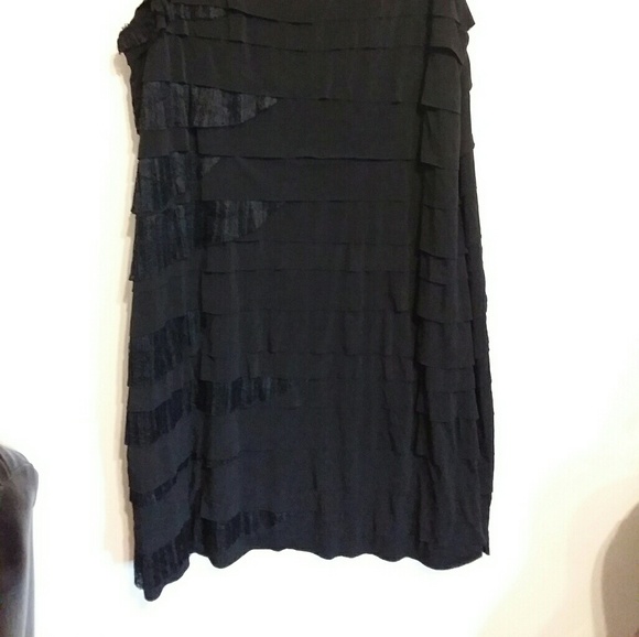 Dress - Picture 5 of 5